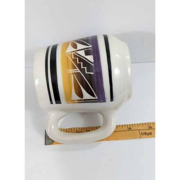 Mesa Verde Pottery Mug - Signed Silas Navajo Purple And Yellow - Picture 10 of 11